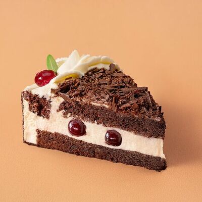 Торт Вишнево-шоколадный порция в Кулинария Патрик & Мари по цене 468 ₽