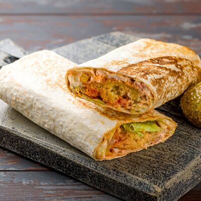 Шаурма люля-кебаб с фалафелем в Донер Халяль по цене 350 ₽