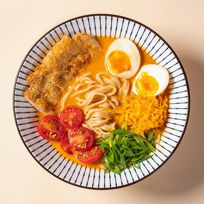 Сырный рамен с курицей в Мастер Ли по цене 615 ₽