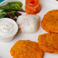 Драники из тыквы и моркови с лососем в Тепло