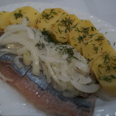 Сельдь с картофелем в Тианети по цене 440 ₽