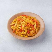 Wok карри с рисом M в Sakura