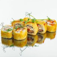 Теплый ролл с курицей и беконом в Rolls Bar