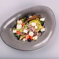 Салат Греческий в Crazy Brothers