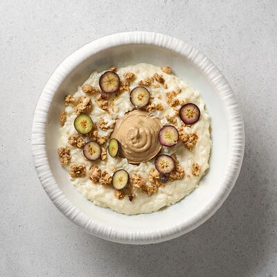 Каша рисовая с гранолой и кофейным муссом в REGUL по цене 540 ₽