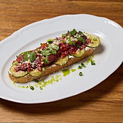 Тартар Говядина в Кафе Итальянцы по цене 550 ₽