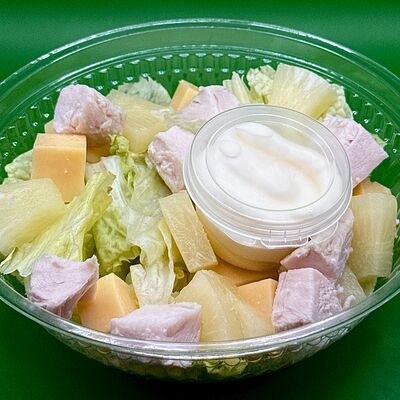 Салат с копченой курицей и ананасами в Есть не готовить по цене 290 ₽