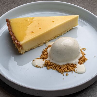 Лимонный тарт в 321 Club by Novikov по цене 550