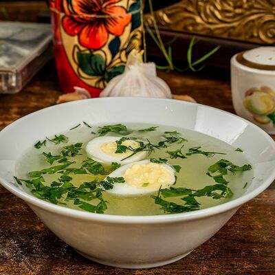 Бульон куриный с яйцом в Вобла по цене 125 ₽