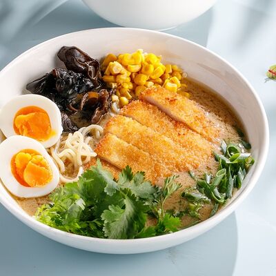 Рамен с курицей в Кукумбер по цене 990 ₽