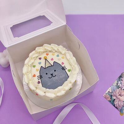 Бенто-торт с праздничным котиком в Cosmo Сakery по цене 2400 ₽