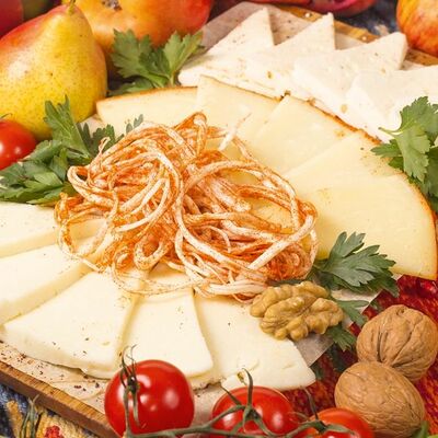 Сырная тарелка Квели в Мушмула по цене 399