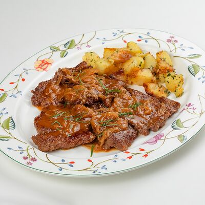 Телячья печень по-венециански в Bistrot по цене 2500 ₽