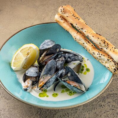 Мидии с Дор Блю в сливочном соусе в У рыбака по цене 850 ₽