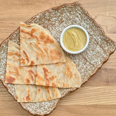 Роти с соусом карри в Местные по цене 490 ₽