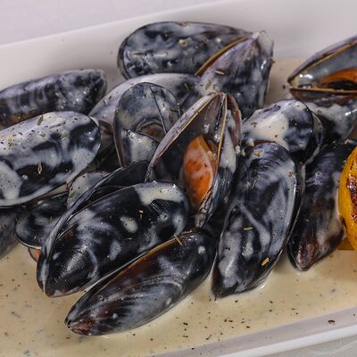 Мидии в сливочном соусе в Мансарда по цене 700 ₽