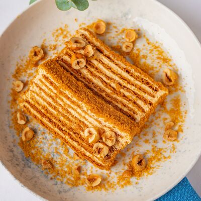 Медовик с фундукомв Leto по цене 690 ₽