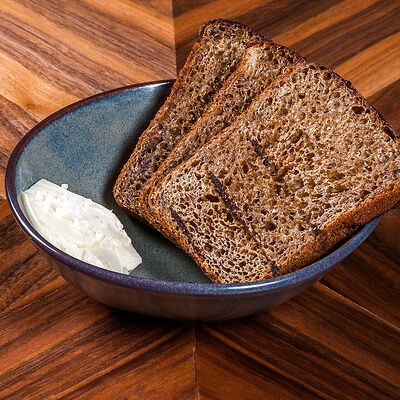 Датский хлеб с копченым маслом в L.Е.S. по цене 260 ₽