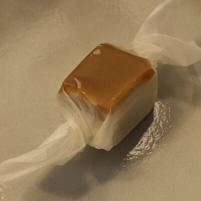 Ириска 1 шт в Дом 34 по цене 100 ₽