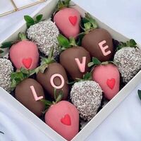 Клубника в шоколаде Lovely S в Sweets