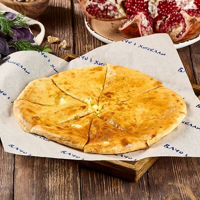 Хачапури по-имеретински в Бачо&хинкали по цене 502 ₽