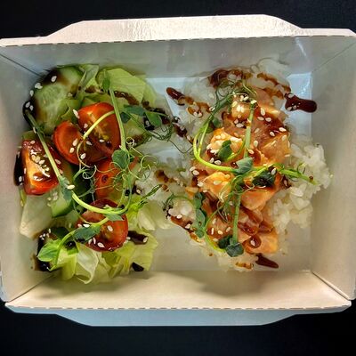 Боул-бокс с лососем в БЭНГ УЛИЧНАЯ ЕДА СЕВЕР по цене 399 ₽