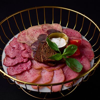 Мясное ассорти в Эндорфин по цене 1700 ₽