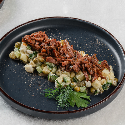 Оливье с говяжими щечками в Ермолаевъ спорткомитет по цене 545 ₽