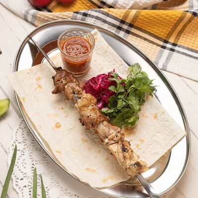 Шашлык из куриного бедра в Два деда по цене 610 ₽