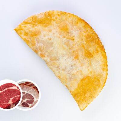 Чебурек с говядиной и свининой в Хруст и Пар по цене 210 ₽