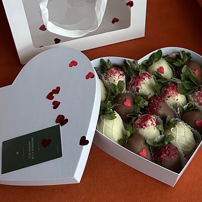 Клубника в шоколаде набор Сердце №1 в Klubnichno по цене 5250 ₽