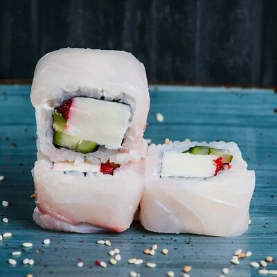 Филадельфия с окунем в Вокруг суши по цене 395