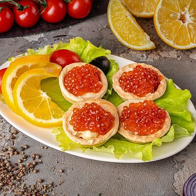 Канапе с красной икрой в Дворец свадеб по цене 830 ₽