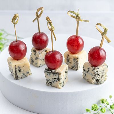 Виноградный аристократ в KanapeFest по цене 2144 ₽