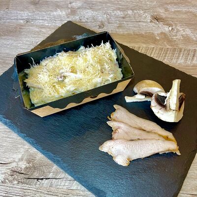 Паста с курой и грибами в сливочном соусе в Сыр вашему дому по цене 425 ₽