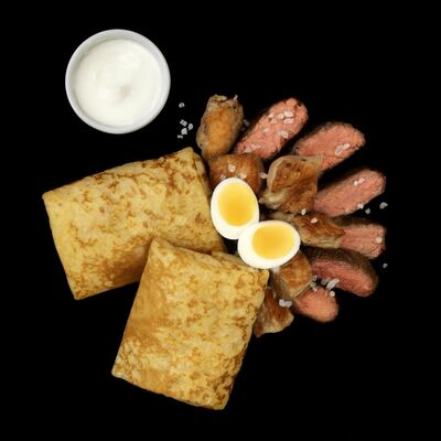 Блины по-домашнему с мясом в PeliBox Легендарные пельмени & вареники по цене 398