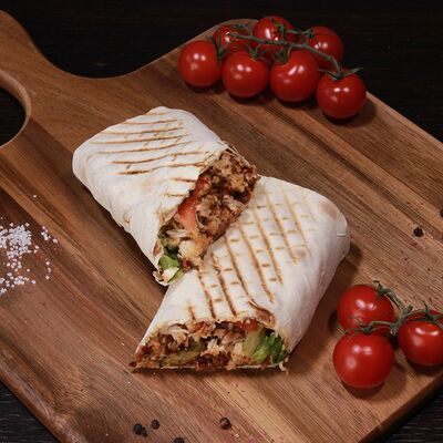 Бурум BBQ с куриным филе в армянском лаваше в Фуд проект по цене 610 ₽