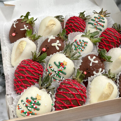 Набор клубники в шоколаде Сказочный лес в Daris по цене 4070 ₽