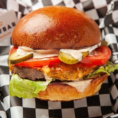 Просто Чизбургер в Pivbar по цене 390 ₽