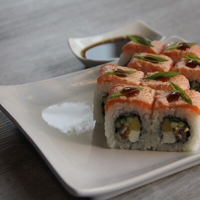 Филадельфия с угрем в Pomidoroff по цене 749 ₽