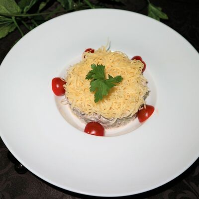 Салат мясной по-бургундски в Вечная пятница по цене 635