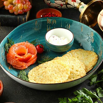 Драники с лососем в Добрый Грузин по цене 489 ₽