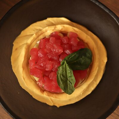 Тартар из тунца с соусом из манго в Эсперанто по цене 36 р.