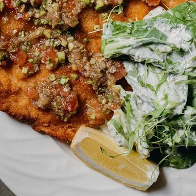 Шницель, салат из редиса в 0.75 please Moscow по цене 1360 ₽