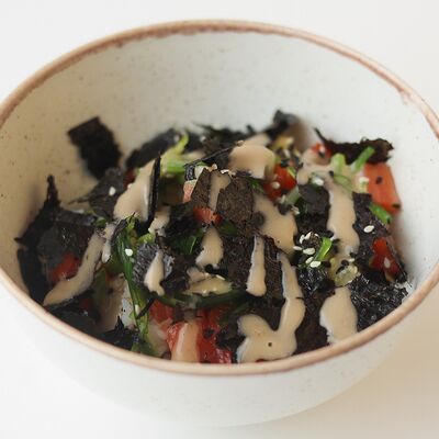 Поке с форелью в Блиныпицца по цене 680 ₽