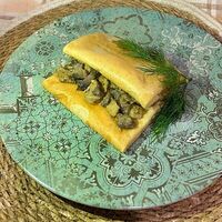 Блинчик с курицей и грибами в Самовар