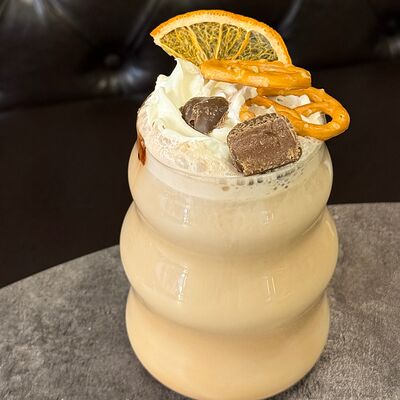 Ириска авторский латте в Кофейня Бодрячино по цене 500 ₽