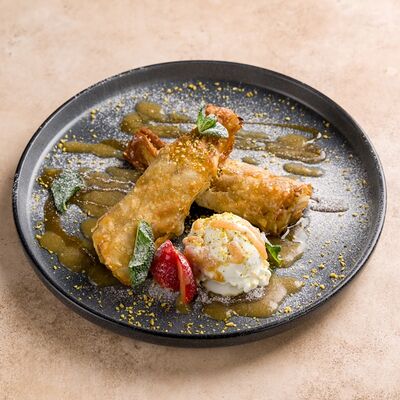 Штрудель с мороженым от Шефа в RestikVam по цене 490 ₽