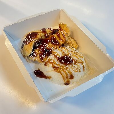 Стрипсы с рисом под соусом терияки в Рент кафе по цене 360 ₽