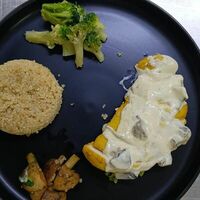 Киноа с курицей, брокколи, сливочным соусом и грибамив АУ